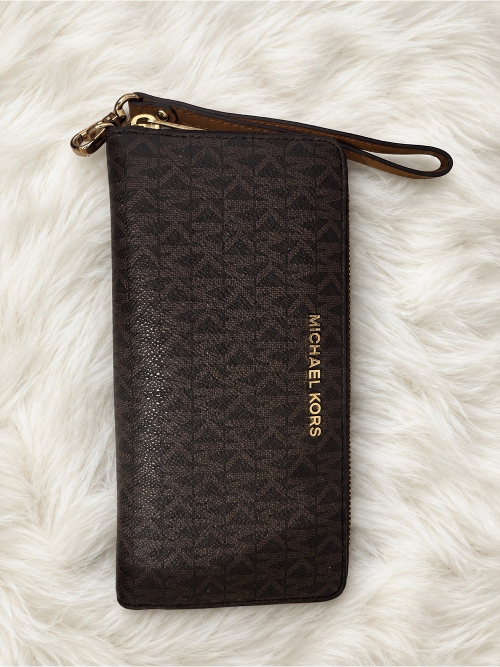 Michael Kors Signature Large Logo Continental Wallet - Wristlet